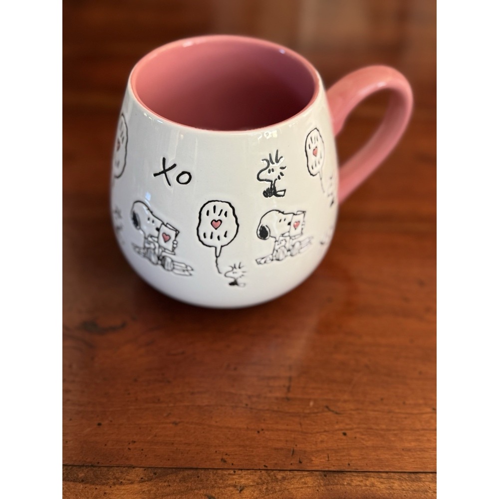 Peanuts Charlie Brown Snoopy Valentine's Day‎ Love Pink Mug